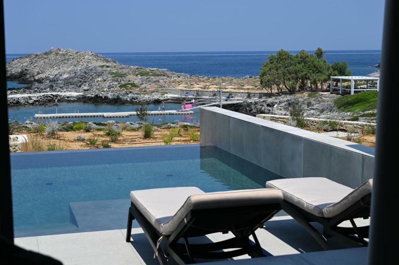 Kavos & 3*