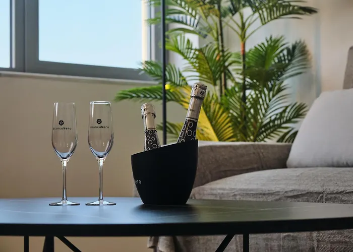 Kavos Hotel & Suites